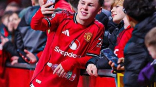 曼联开年薪5万新合同，小鲁尼无意模仿父亲！卡里克之子亦获续约