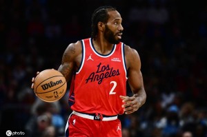 曝伦纳德左膝不适 提前结束客场之旅返回洛杉矶治疗